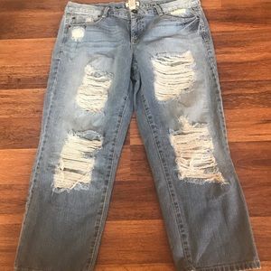 Mudd distressed Capri